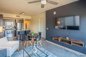 Stunning 2BD DT, Parking, Gym, W-D, Roosevelt Row